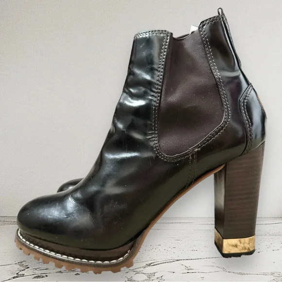 TORY BURCH Patent Leather Chelsea Boots Gold Accent Lug Sole Dark Brown Size 9 - Picture 2 of 12